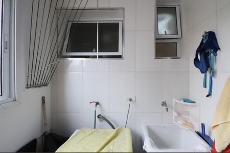 Apartamento à venda com 74m², 3 quartos e 1 vagaÁrea de Serviço