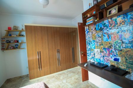 Casa à venda com 128m², 3 quartos e 2 vagas Casa à venda com 128m², 3 quartos e 2 vagasQuarto 3