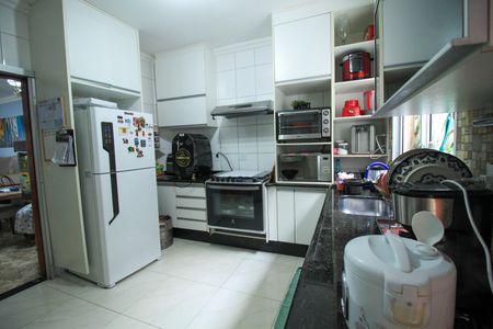 Casa à venda com 128m², 3 quartos e 2 vagas Casa à venda com 128m², 3 quartos e 2 vagasCozinha