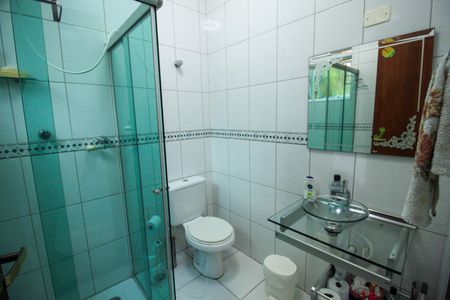 Casa à venda com 128m², 3 quartos e 2 vagas Casa à venda com 128m², 3 quartos e 2 vagasBanheiro