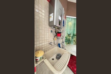 Casa à venda com 214m², 4 quartos e 4 vagas Casa à venda com 214m², 4 quartos e 4 vagasÁrea de Serviço