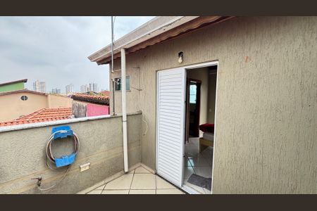 Casa à venda com 214m², 4 quartos e 4 vagas Casa à venda com 214m², 4 quartos e 4 vagasVaranda da Suíte 2