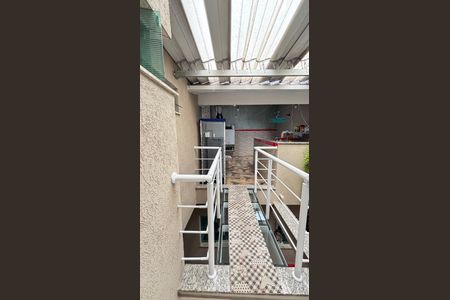 Casa à venda com 214m², 4 quartos e 4 vagas Casa à venda com 214m², 4 quartos e 4 vagasQuarto 4  Varanda