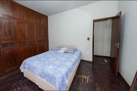 Casa à venda com 300m², 4 quartos e 2 vagas Casa à venda com 300m², 4 quartos e 2 vagasQuarto 2