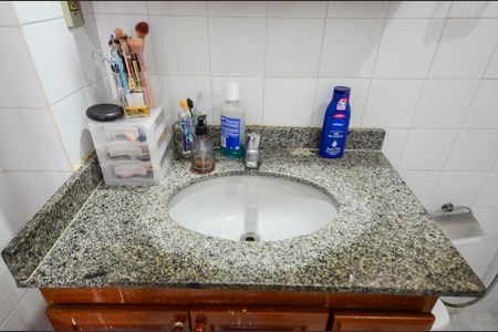 Apartamento à venda com 76m², 2 quartos e 1 vagaBanheiro