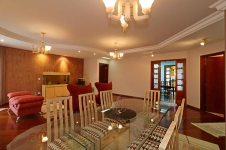 Apartamento à venda com 212m², 4 quartos e 3 vagasSala