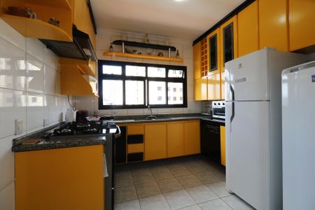 Apartamento à venda com 212m², 4 quartos e 3 vagasCozinha