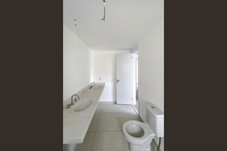 Apartamento à venda com 179m², 3 quartos e 3 vagas Apartamento à venda com 179m², 3 quartos e 3 vagasBanheiro da Suíte 1