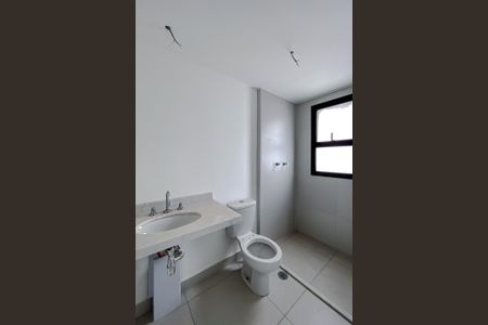 Apartamento à venda com 179m², 3 quartos e 3 vagas Apartamento à venda com 179m², 3 quartos e 3 vagasBanheiro da Suíte