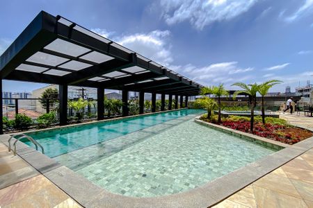 Apartamento à venda com 179m², 3 quartos e 3 vagas Apartamento à venda com 179m², 3 quartos e 3 vagasÁrea comum - Piscina