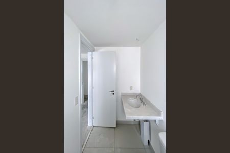 Apartamento à venda com 179m², 3 quartos e 3 vagas Apartamento à venda com 179m², 3 quartos e 3 vagasBanheiro da Suíte