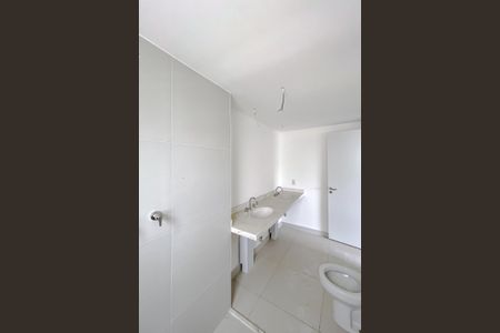 Apartamento à venda com 179m², 3 quartos e 3 vagas Apartamento à venda com 179m², 3 quartos e 3 vagasBanheiro da Suíte 1