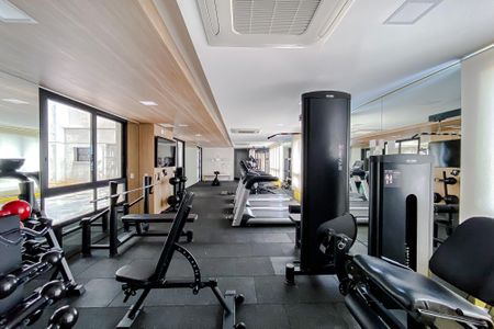 Apartamento à venda com 179m², 3 quartos e 3 vagas Apartamento à venda com 179m², 3 quartos e 3 vagasÁrea comum - Academia