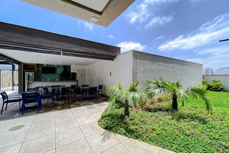 Apartamento à venda com 179m², 3 quartos e 3 vagas Apartamento à venda com 179m², 3 quartos e 3 vagasÁrea comum - Churrasqueira