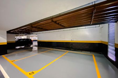 Apartamento à venda com 179m², 3 quartos e 3 vagas Apartamento à venda com 179m², 3 quartos e 3 vagasVaga