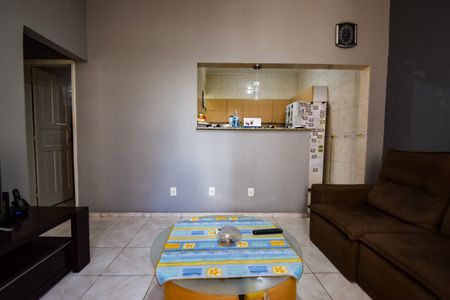 Casa de condomínio à venda com 70m², 3 quartos e sem vagaSala