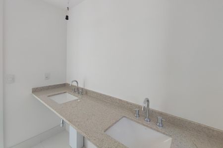 Apartamento à venda com 153m², 4 quartos e 3 vagasBanheiro Suíte