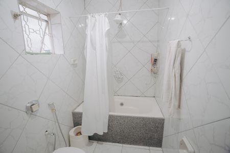 Casa à venda com 360m², 7 quartos e 3 vagas Casa à venda com 360m², 7 quartos e 3 vagasBanheiro 3