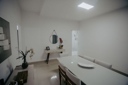 Casa à venda com 360m², 7 quartos e 3 vagas Casa à venda com 360m², 7 quartos e 3 vagasSala de Jantar