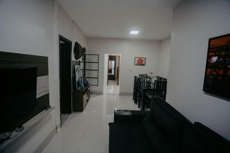 Casa à venda com 360m², 7 quartos e 3 vagas Casa à venda com 360m², 7 quartos e 3 vagasSala 2