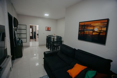 Casa à venda com 360m², 7 quartos e 3 vagas Casa à venda com 360m², 7 quartos e 3 vagasSala 2