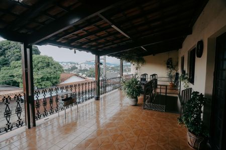 Casa à venda com 360m², 7 quartos e 3 vagas Casa à venda com 360m², 7 quartos e 3 vagasVaranda da Sala