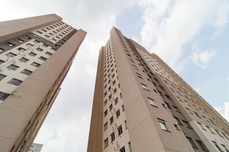 Apartamento à venda com 41m², 2 quartos e 1 vaga Apartamento à venda com 41m², 2 quartos e 1 vagaFachada