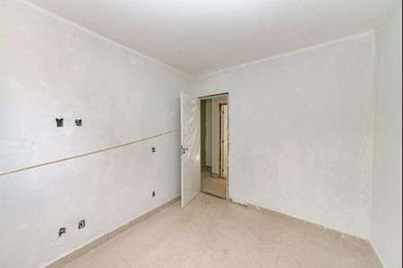 Apartamento à venda com 77m², 3 quartos e 2 vagasQuarto 2