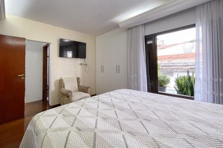 Casa à venda com 165m², 3 quartos e 4 vagasSuíte