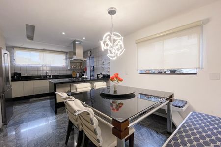 Casa à venda com 165m², 3 quartos e 4 vagasCopa