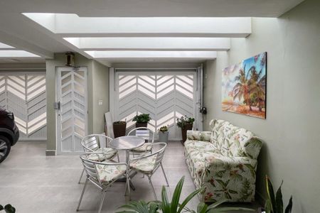 Casa à venda com 165m², 3 quartos e 4 vagasVista - Sala