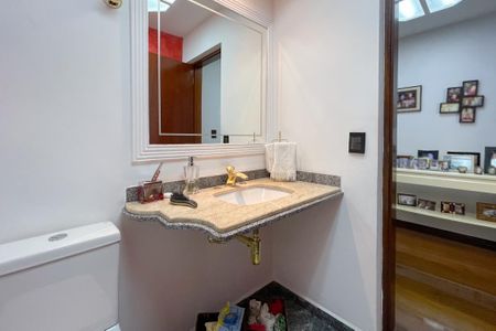 Casa à venda com 165m², 3 quartos e 4 vagasLavabo