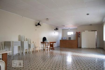 Apartamento à venda com 79m², 2 quartos e 1 vaga Apartamento à venda com 79m², 2 quartos e 1 vagaÁrea comum - Salão de festas