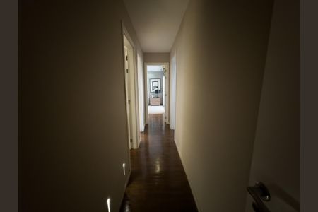 Apartamento à venda com 162m², 3 quartos e 3 vagasCorredor