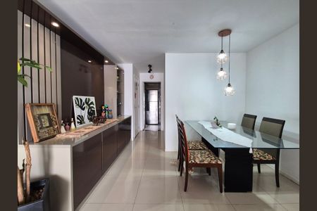 Apartamento à venda com 83m², 3 quartos e 1 vagaSala