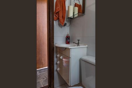 Casa à venda com 190m², 3 quartos e 2 vagas Casa à venda com 190m², 3 quartos e 2 vagasBanheiro da edícula