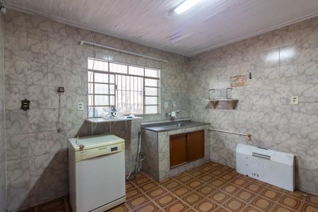 Casa à venda com 107m², 2 quartos e 2 vagas Casa à venda com 107m², 2 quartos e 2 vagasCozinha