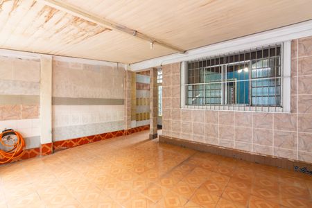 Casa à venda com 107m², 2 quartos e 2 vagas Casa à venda com 107m², 2 quartos e 2 vagasGaragem