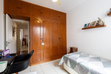 Apartamento à venda com 157m², 2 quartos e 2 vagas Apartamento à venda com 157m², 2 quartos e 2 vagasQuarto