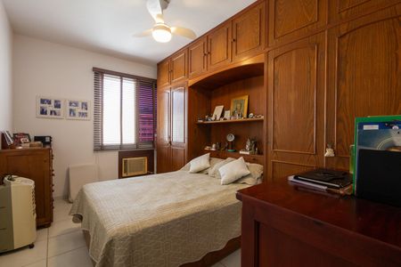 Apartamento à venda com 157m², 2 quartos e 2 vagas Apartamento à venda com 157m², 2 quartos e 2 vagasSuíte