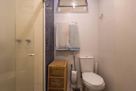 Apartamento à venda com 157m², 2 quartos e 2 vagas Apartamento à venda com 157m², 2 quartos e 2 vagasBanheiro Suíte