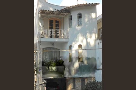 Casa à venda com 260m², 4 quartos e 4 vagas Casa à venda com 260m², 4 quartos e 4 vagasFoto 18
