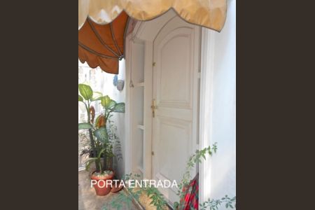 Casa à venda com 260m², 4 quartos e 4 vagas Casa à venda com 260m², 4 quartos e 4 vagasFoto 13