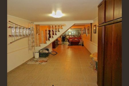 Casa à venda com 260m², 4 quartos e 4 vagas Casa à venda com 260m², 4 quartos e 4 vagasFoto 09