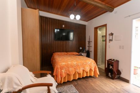 Casa à venda com 270m², 5 quartos e 3 vagas Casa à venda com 270m², 5 quartos e 3 vagasSuite 3