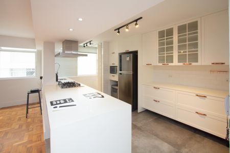 Apartamento à venda com 102m², 2 quartos e 1 vaga Apartamento à venda com 102m², 2 quartos e 1 vagaCozinha