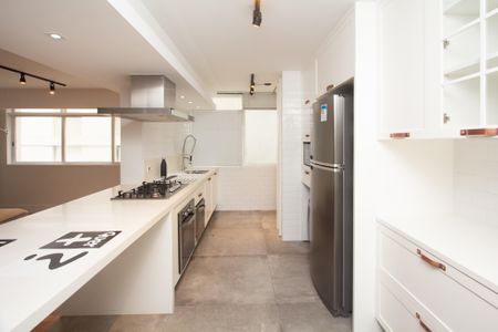 Apartamento à venda com 102m², 2 quartos e 1 vaga Apartamento à venda com 102m², 2 quartos e 1 vagaCozinha