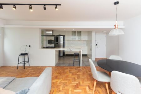 Apartamento à venda com 102m², 2 quartos e 1 vaga Apartamento à venda com 102m², 2 quartos e 1 vagaSala