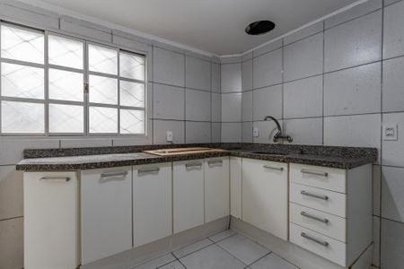 Apartamento à venda com 75m², 2 quartos e 1 vaga Apartamento à venda com 75m², 2 quartos e 1 vagaCozinha