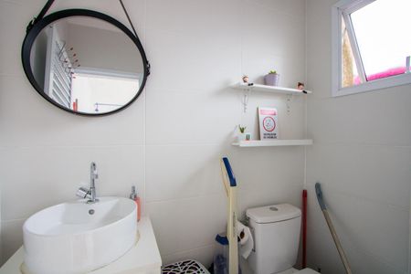 Apartamento à venda com 90m², 2 quartos e 2 vagas Apartamento à venda com 90m², 2 quartos e 2 vagasBanheiro de serviço